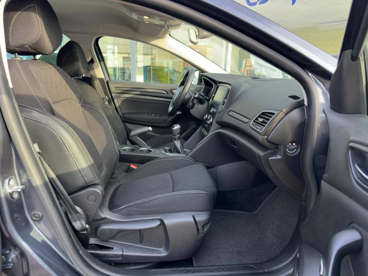 renault-megane-sport-tourer-2018-gasolina-1332cc