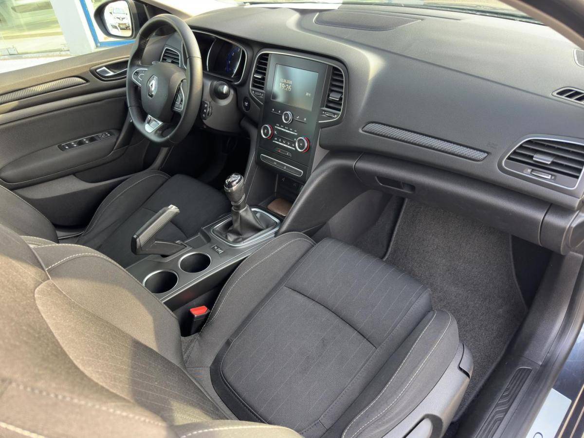 renault-megane-sport-tourer-2018-gasolina-1332cc