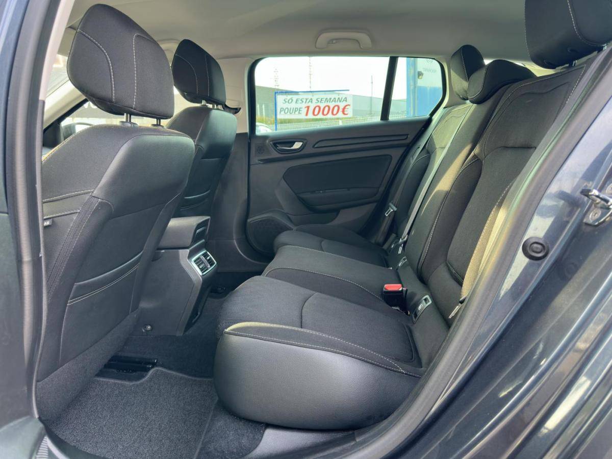 renault-megane-sport-tourer-2018-gasolina-1332cc