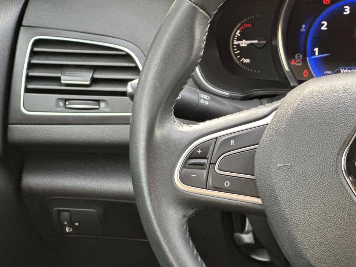renault-megane-sport-tourer-2018-gasolina-1332cc