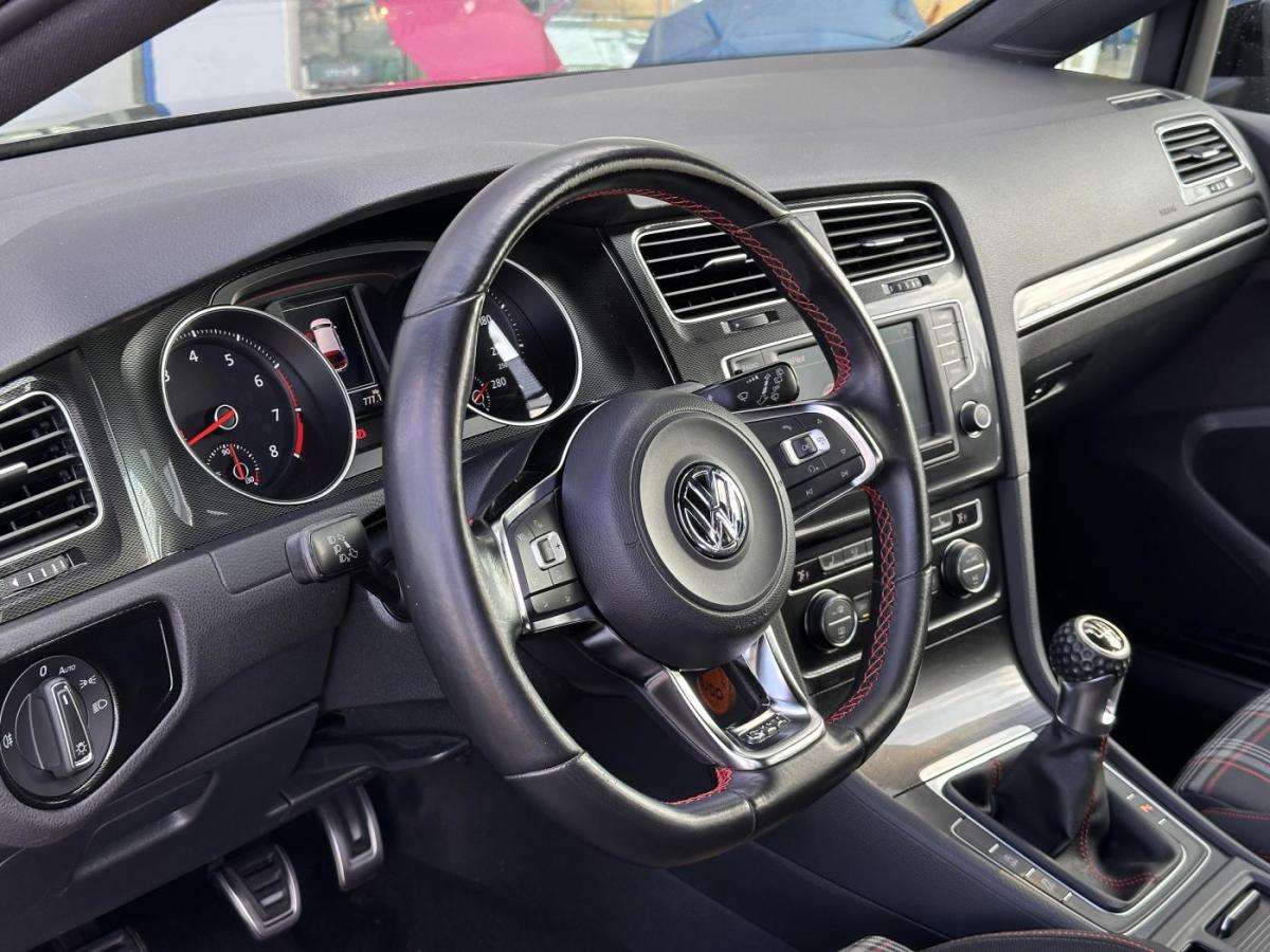 volkswagen-golf-2015-gasolina-1984cc