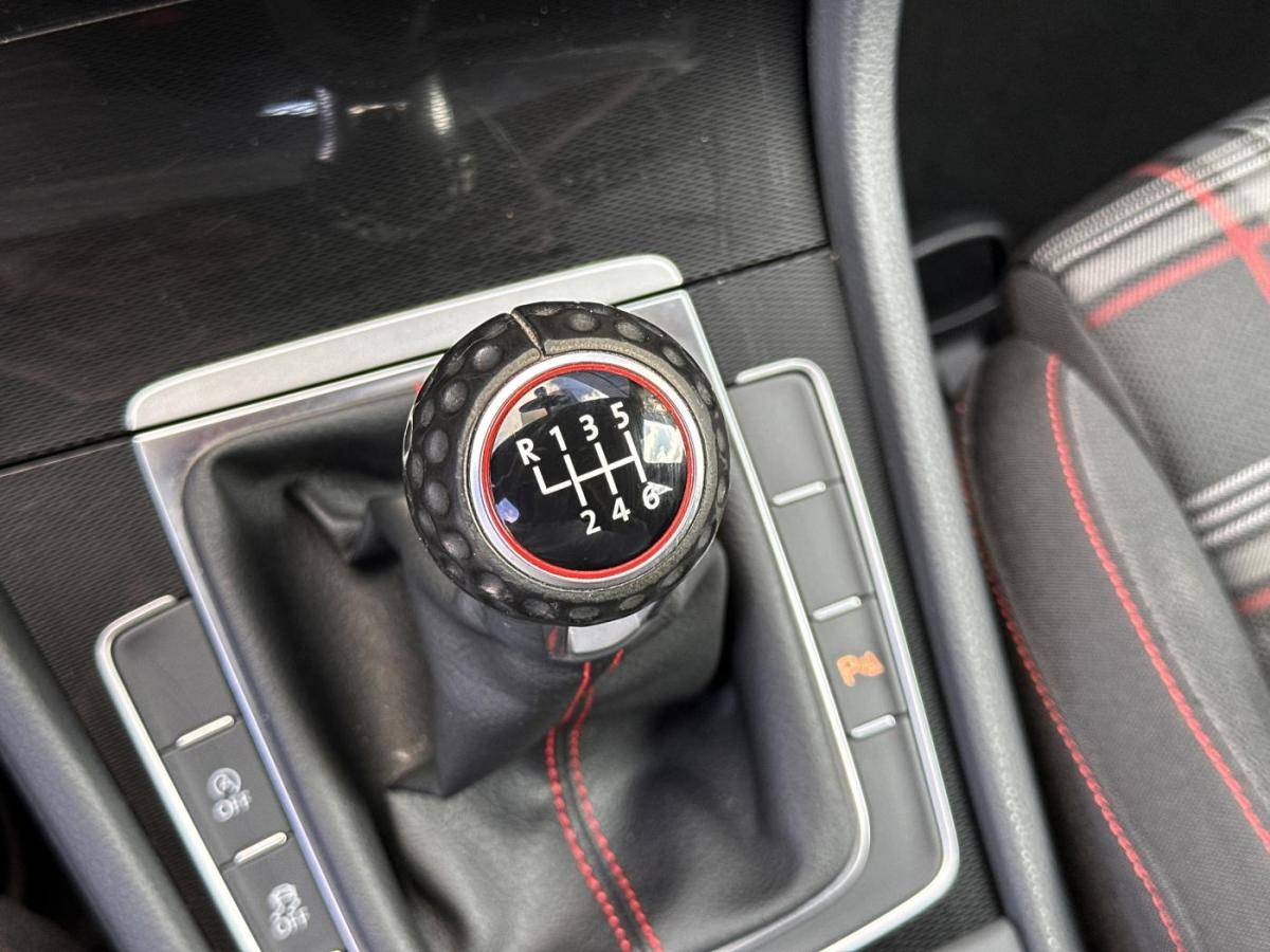 volkswagen-golf-2015-gasolina-1984cc