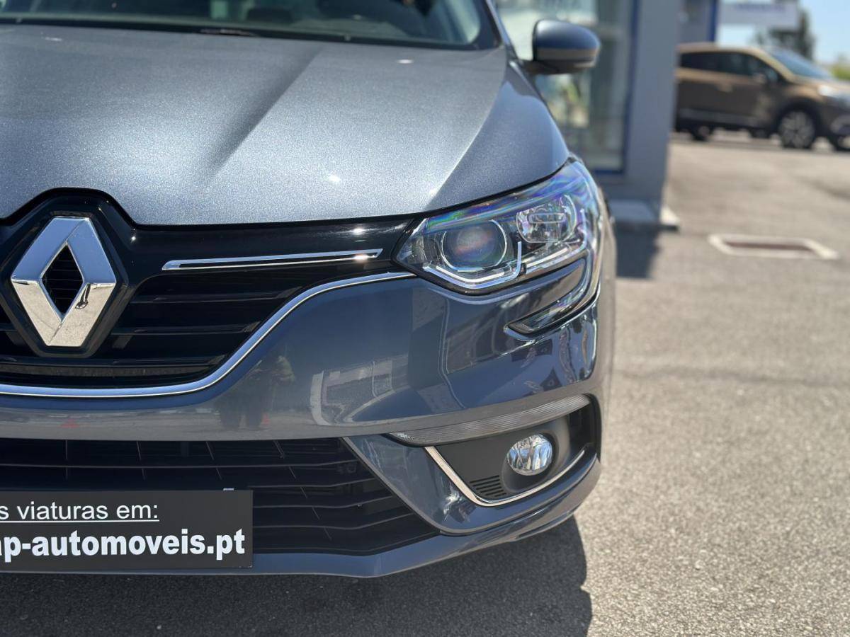 renault-megane-sport-tourer-2017-gasolina-1197cc