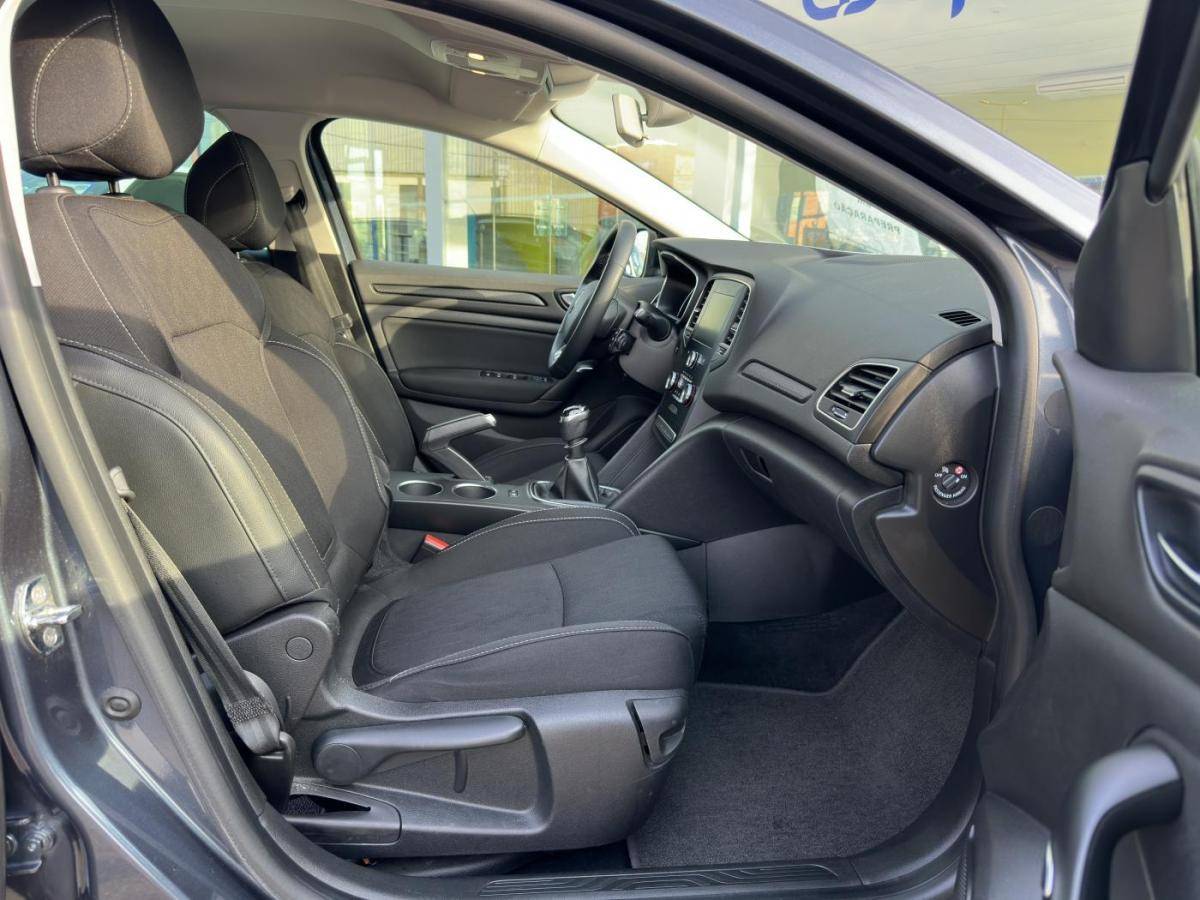 renault-megane-sport-tourer-2017-gasolina-1197cc
