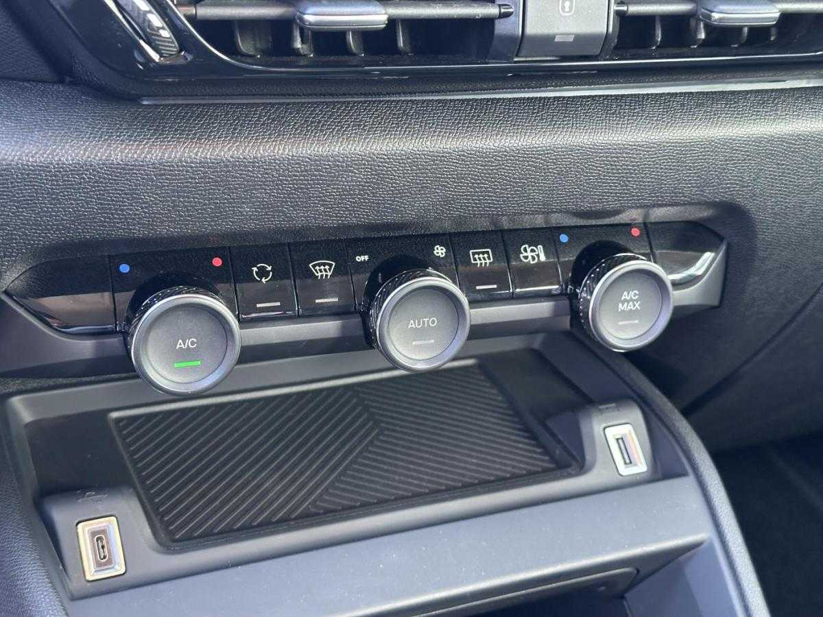 citroen-c4-2023-diesel-1499cc