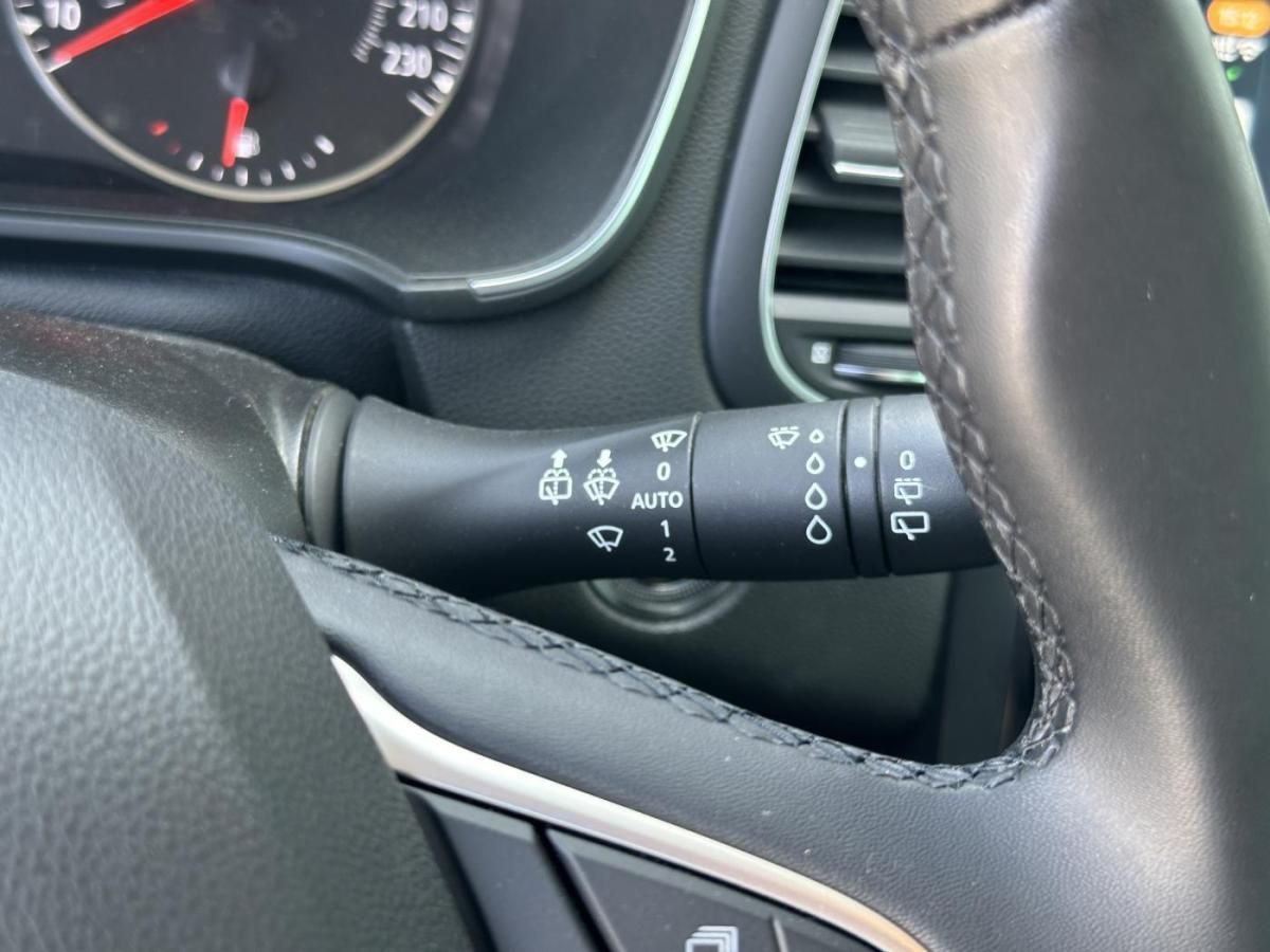 renault-megane-sport-tourer-2022-diesel-1461cc