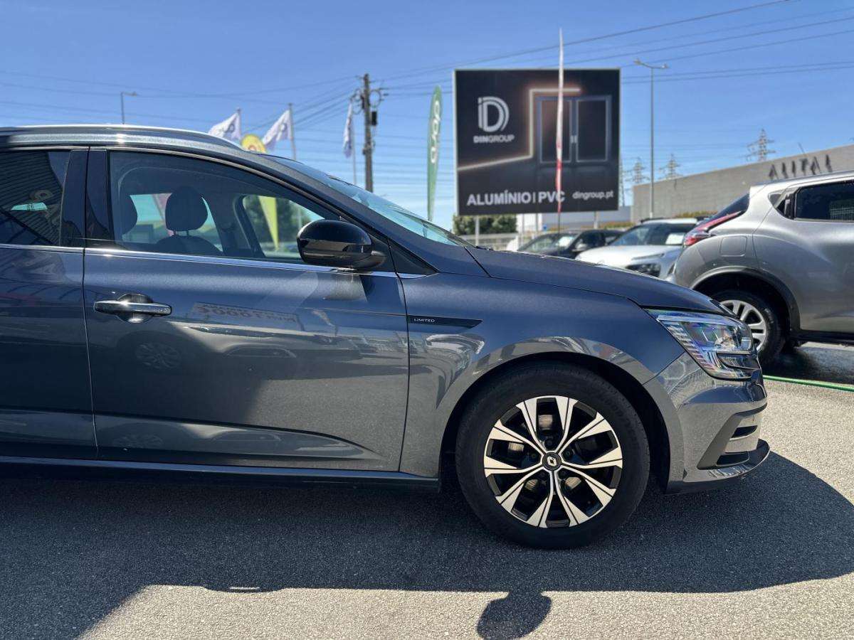 renault-megane-sport-tourer-2022-diesel-1461cc
