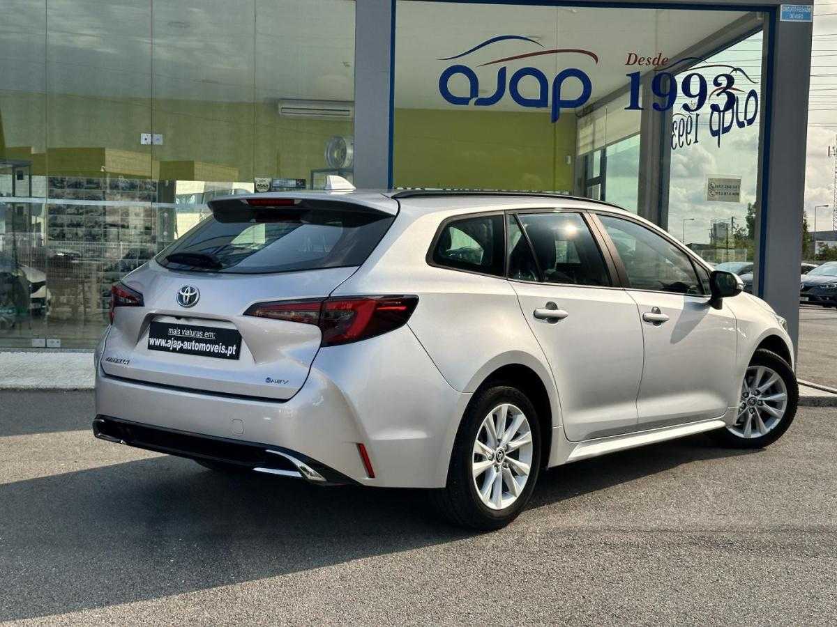 toyota-corolla-sw-2024-hibrido-a-gasolina-1798cc