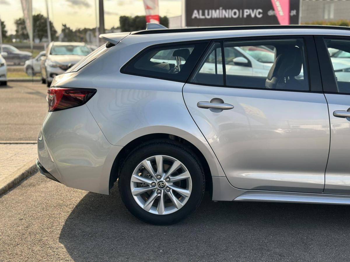 toyota-corolla-sw-2024-hibrido-a-gasolina-1798cc