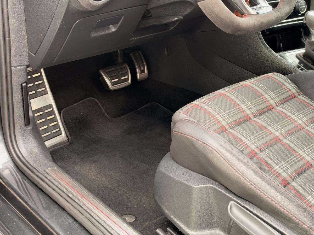 volkswagen-golf-2016-gasolina-1984cc