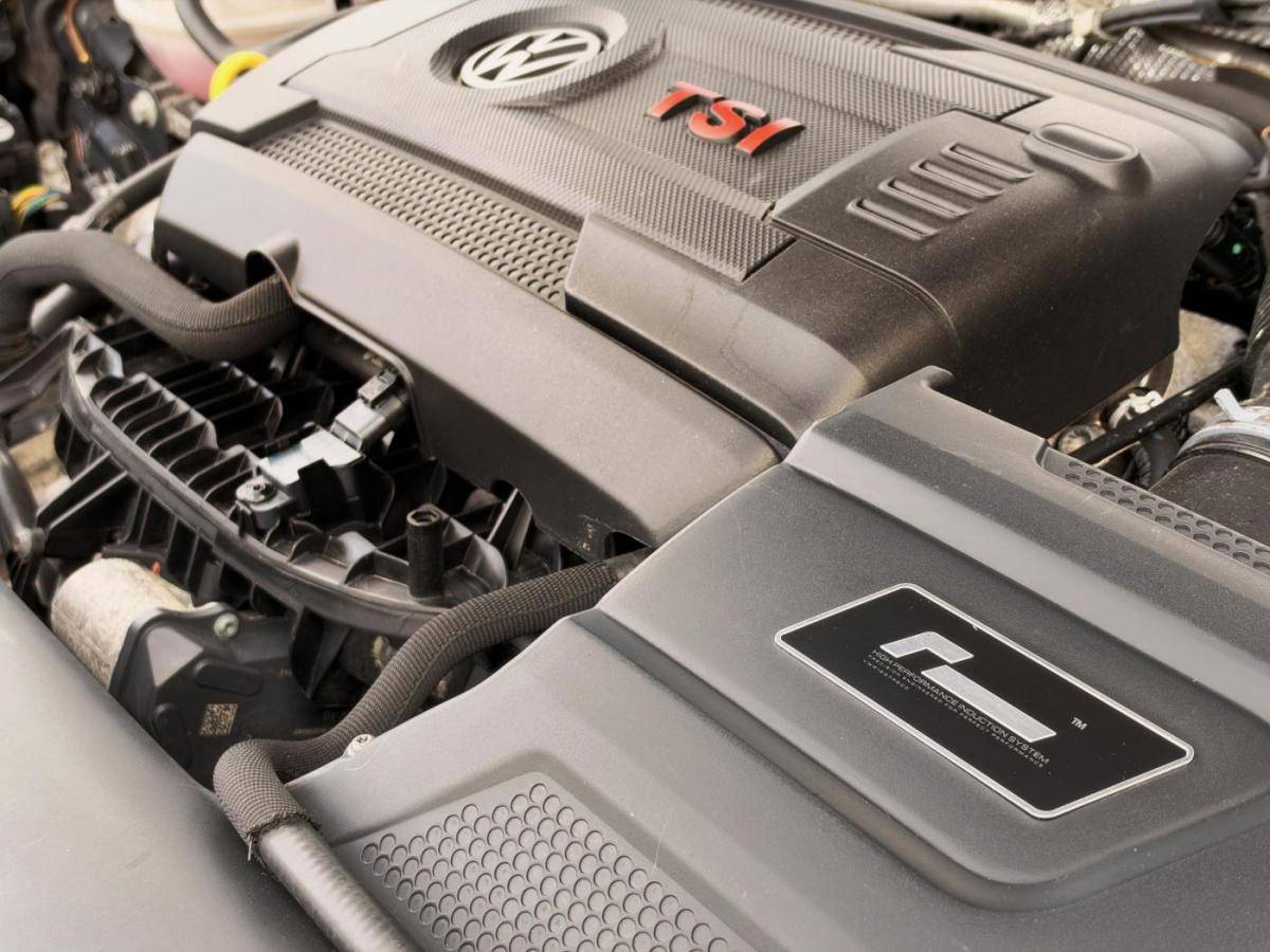 volkswagen-golf-2016-gasolina-1984cc