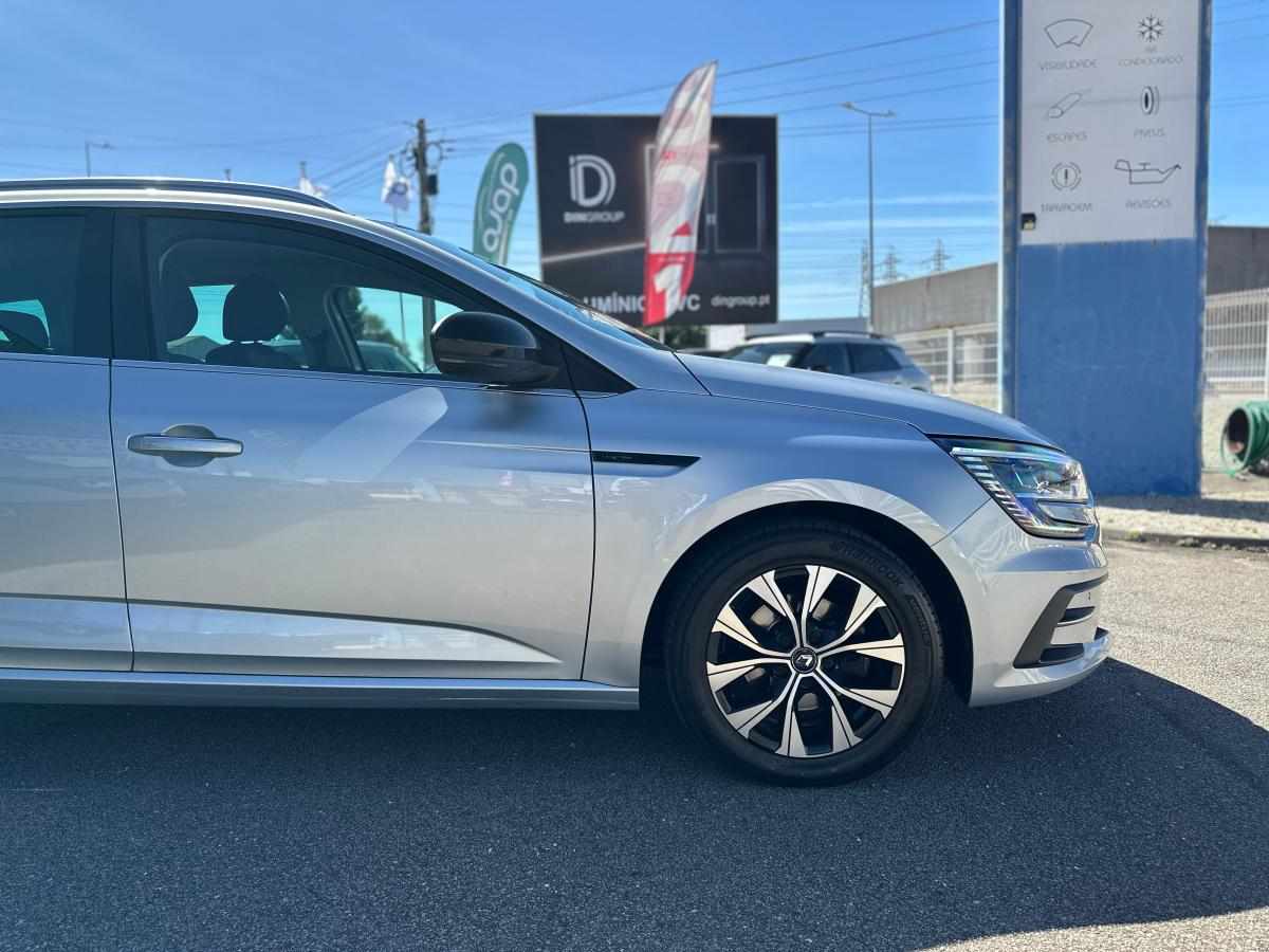 renault-megane-sport-tourer-2022-diesel-1461cc
