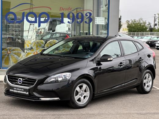 volvo-v40-2015-diesel-1560cc