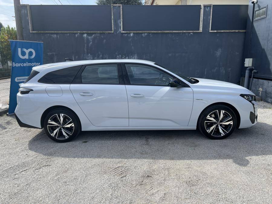 peugeot-308-2023-hibrido-a-gasolina-1598cc