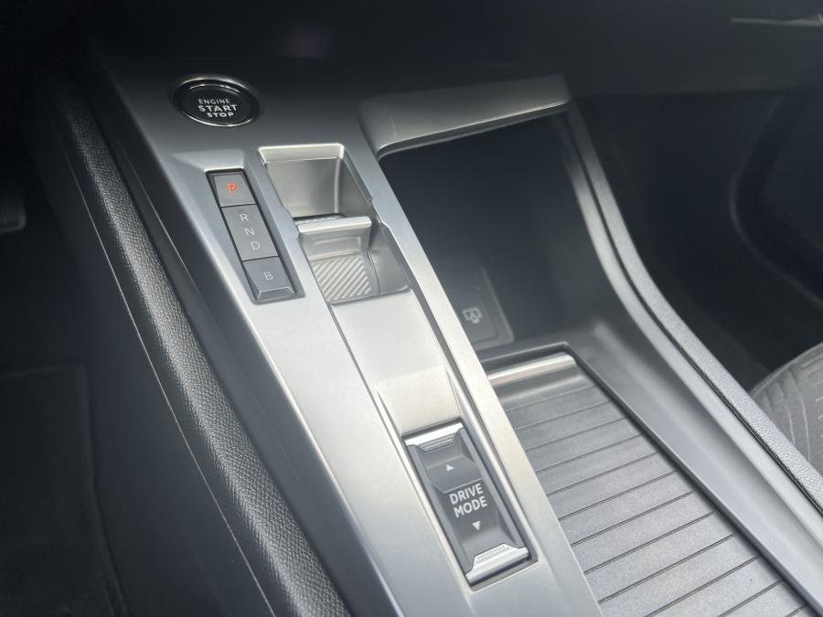 peugeot-308-2023-hibrido-a-gasolina-1598cc