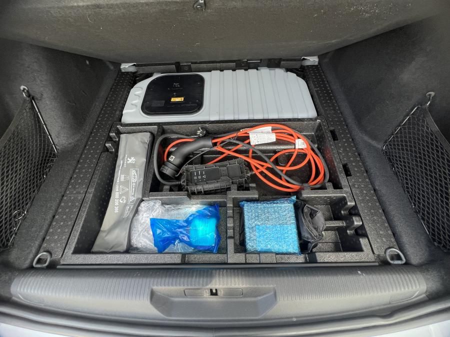 peugeot-308-2023-hibrido-a-gasolina-1598cc