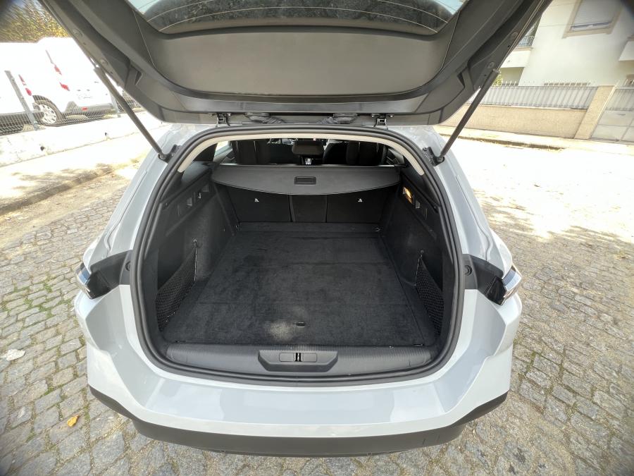 peugeot-308-2023-hibrido-a-gasolina-1598cc