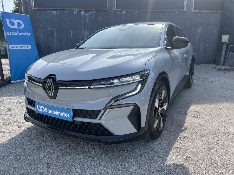 renault-megane-e-tech-2023-eletrico-0cc