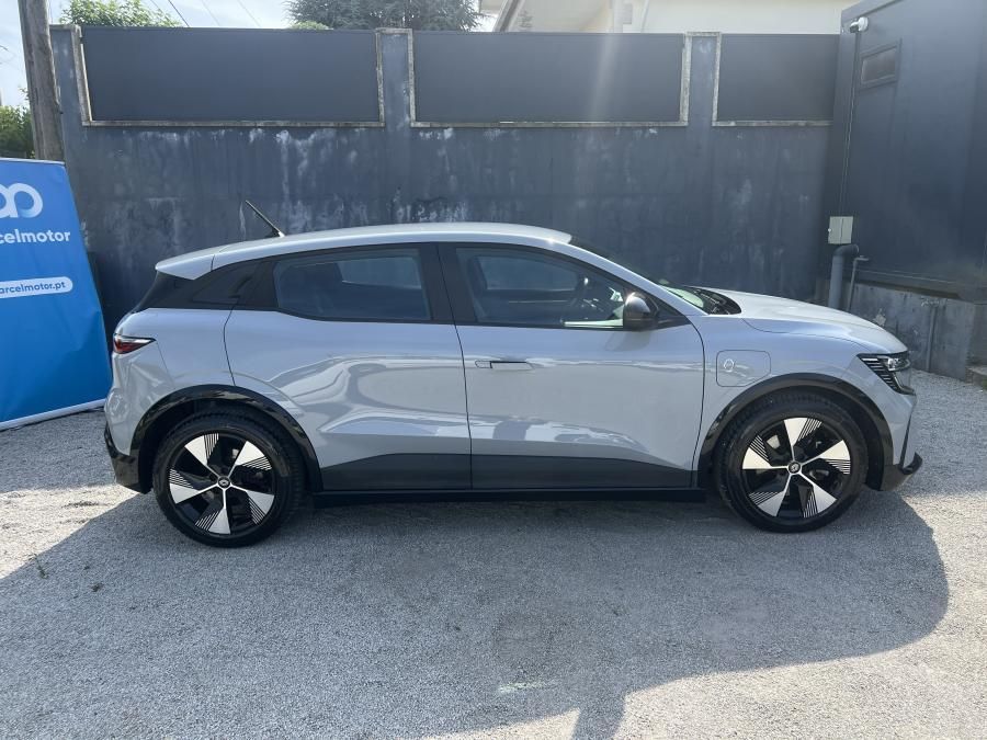 renault-megane-e-tech-2023-eletrico-0cc