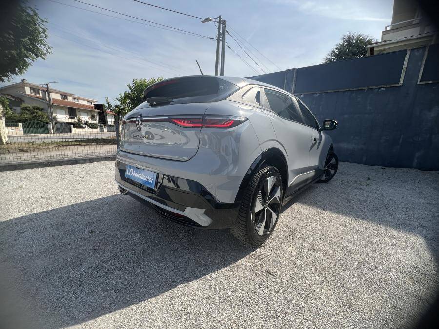 renault-megane-e-tech-2023-eletrico-0cc