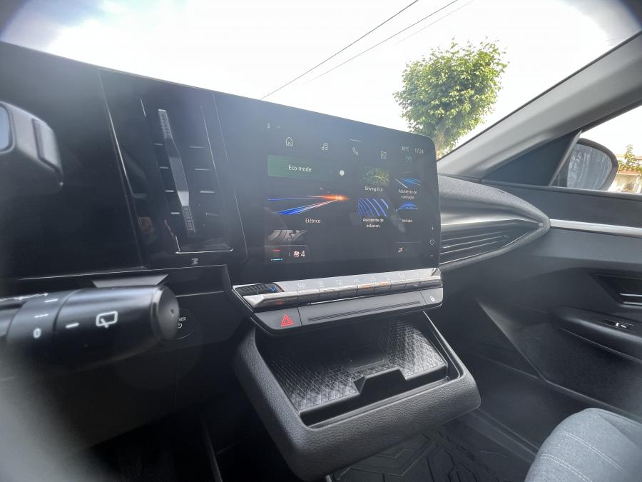 renault-megane-e-tech-2023-eletrico-0cc