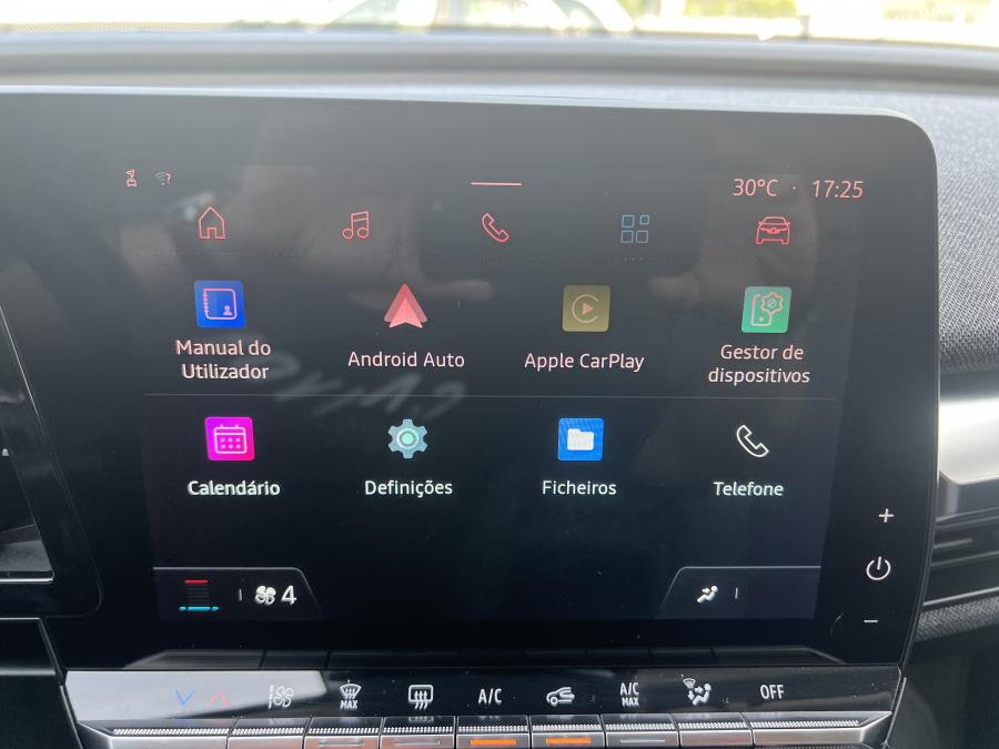 renault-megane-e-tech-2023-eletrico-0cc