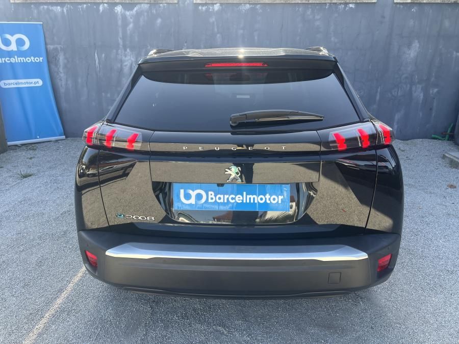 peugeot-e-2008-2021-eletrico-0cc