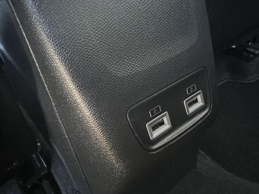 peugeot-e-2008-2021-eletrico-0cc