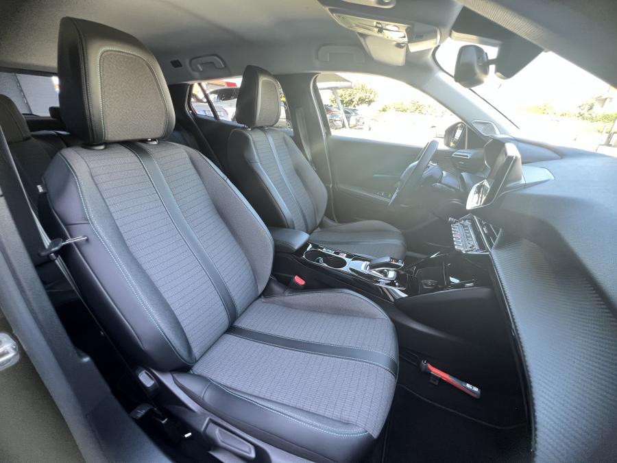 peugeot-e-2008-2021-eletrico-0cc