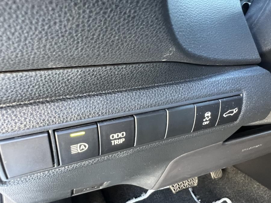toyota-corolla-sw-2023-hibrido-a-gasolina-1798cc