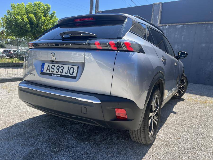 peugeot-e-2008-2022-eletrico-0cc