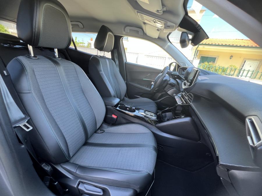 peugeot-e-2008-2022-eletrico-0cc