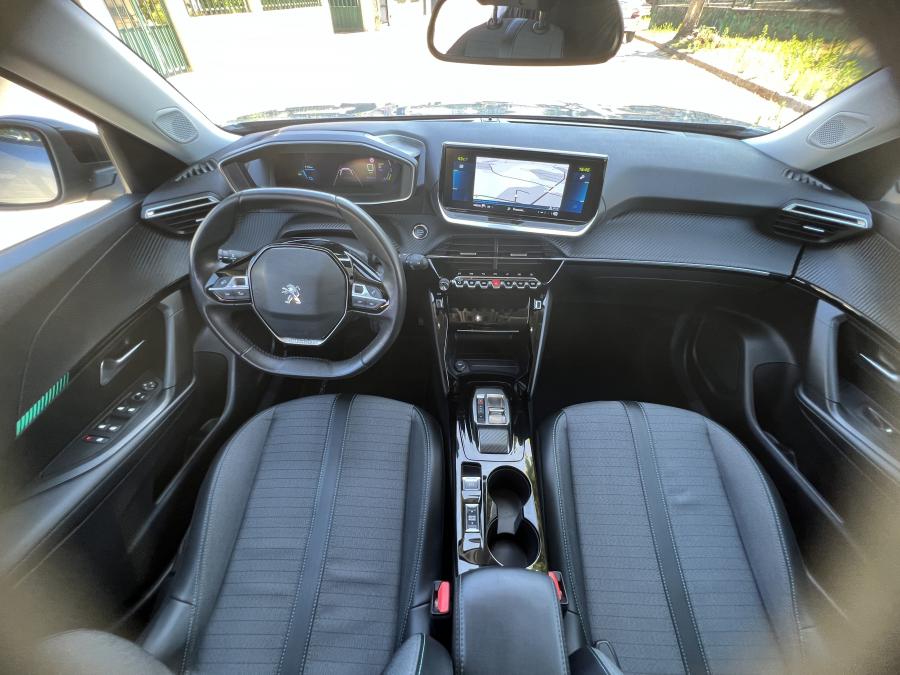 peugeot-e-2008-2022-eletrico-0cc