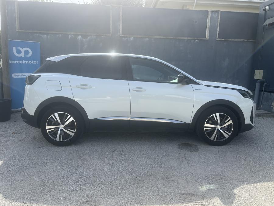 peugeot-3008-2023-hibrido-a-gasolina-1598cc