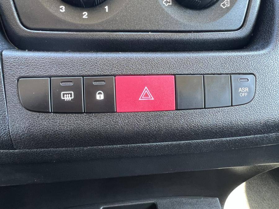 peugeot-boxer-2024-diesel-2179cc