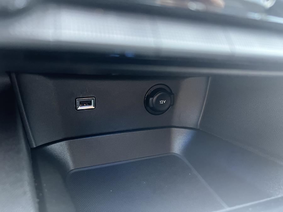 peugeot-3008-2022-hibrido-a-gasolina-1598cc