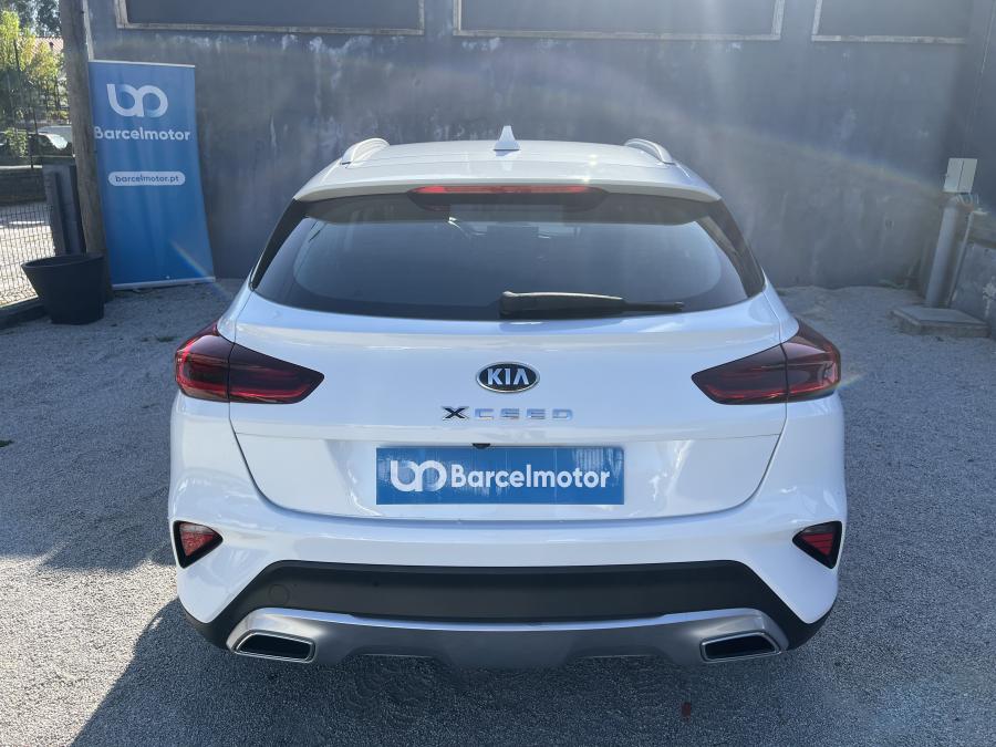 kia-xceed-2021-hibrido-a-gasolina-1580cc