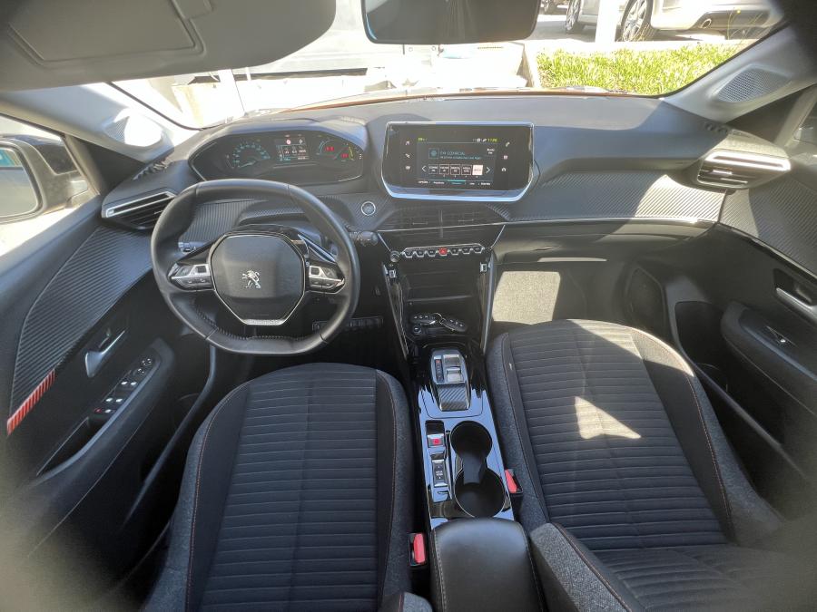 peugeot-e-208-2023-eletrico-0cc