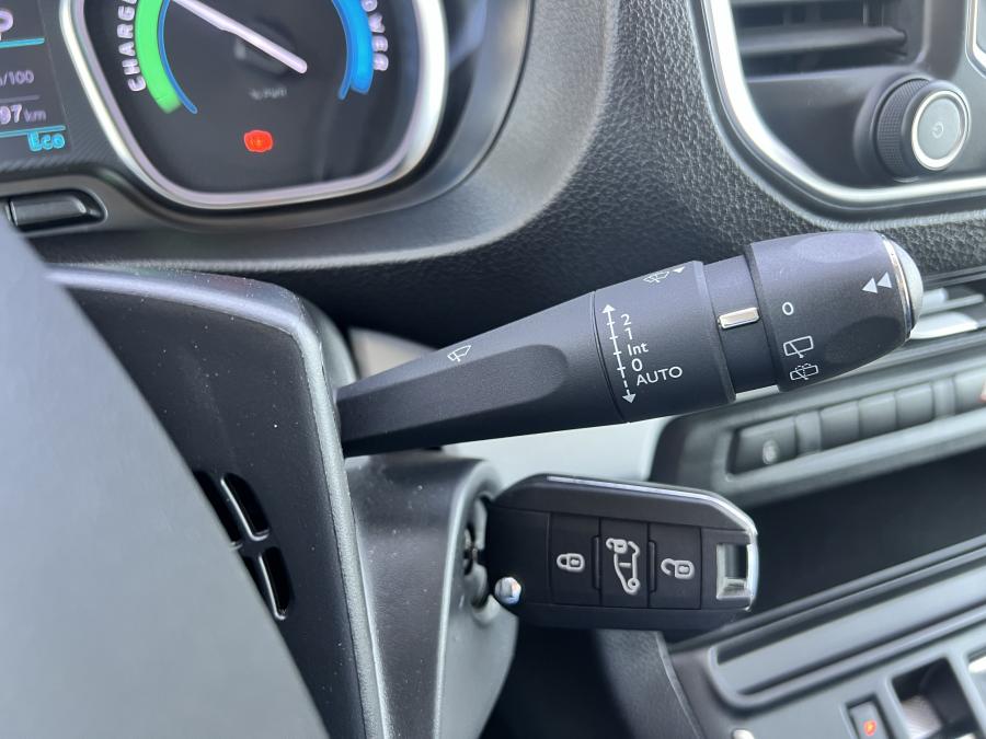 peugeot-traveller-2023-eletrico-0cc