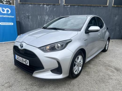 toyota-yaris-2021-hibrido-a-gasolina-1490cc