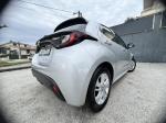 toyota-yaris-2021-hibrido-a-gasolina-1490cc
