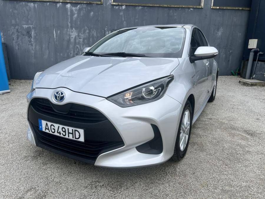 toyota-yaris-2021-hibrido-a-gasolina-1490cc