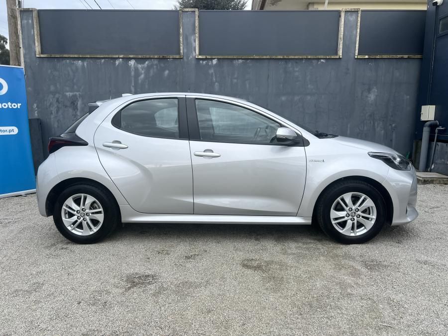 toyota-yaris-2021-hibrido-a-gasolina-1490cc