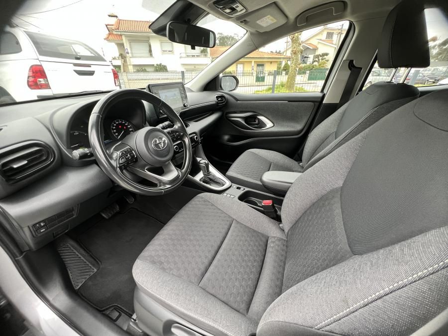 toyota-yaris-2021-hibrido-a-gasolina-1490cc