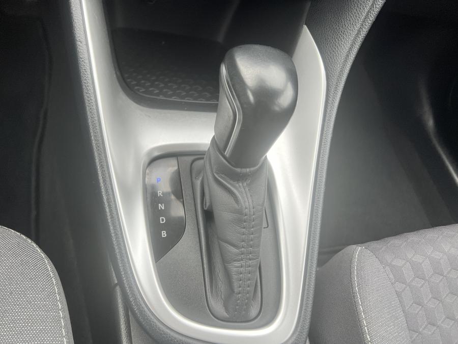 toyota-yaris-2021-hibrido-a-gasolina-1490cc