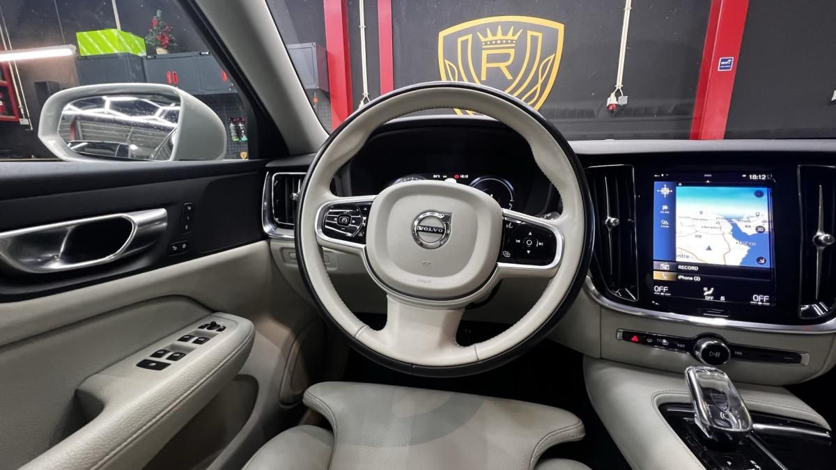 volvo-v60-2021-hibrido-1969cc