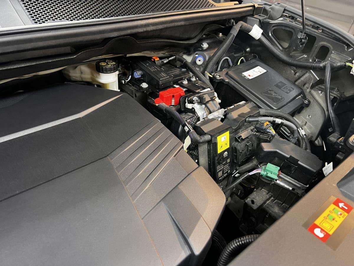peugeot-e-3008-2025-eletrico-0cc