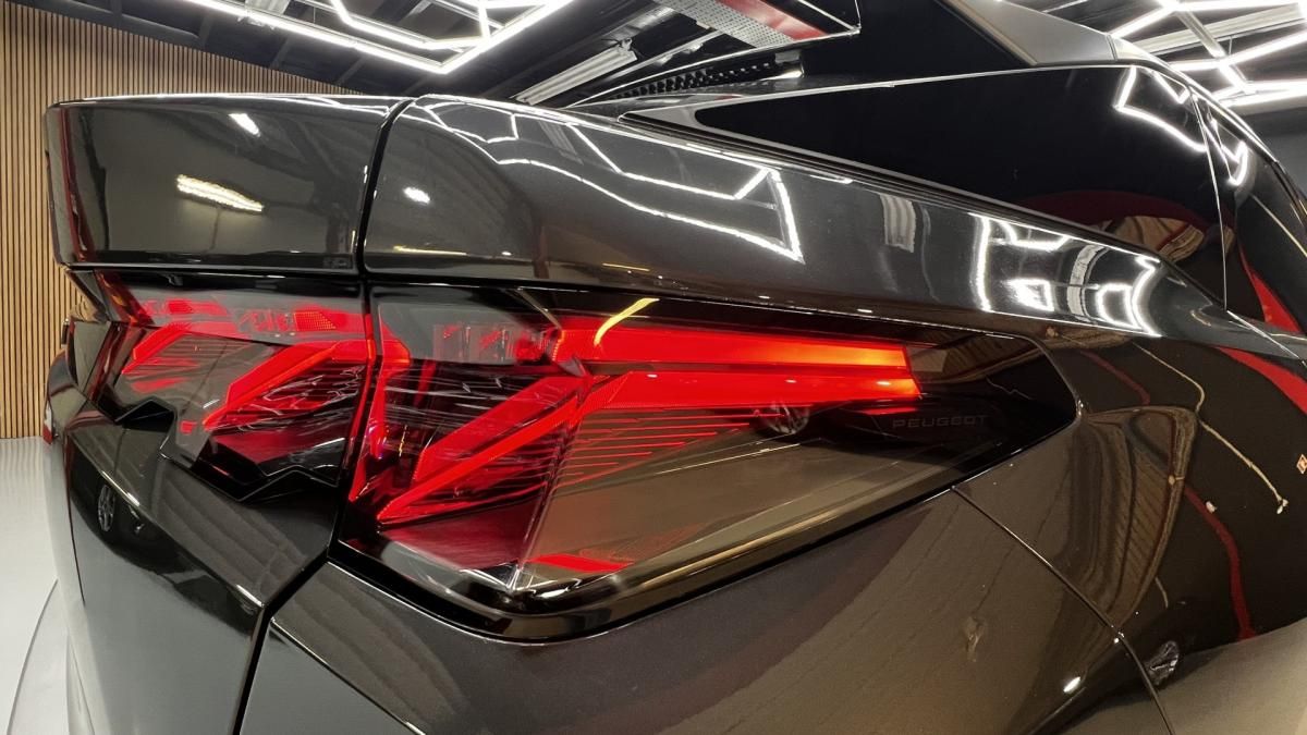 peugeot-e-3008-2025-eletrico-0cc
