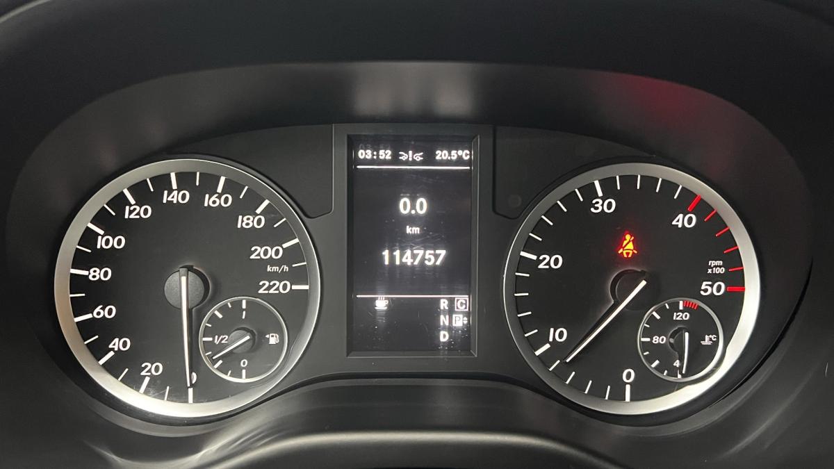 mercedes-benz-vito-2018-diesel-2143cc