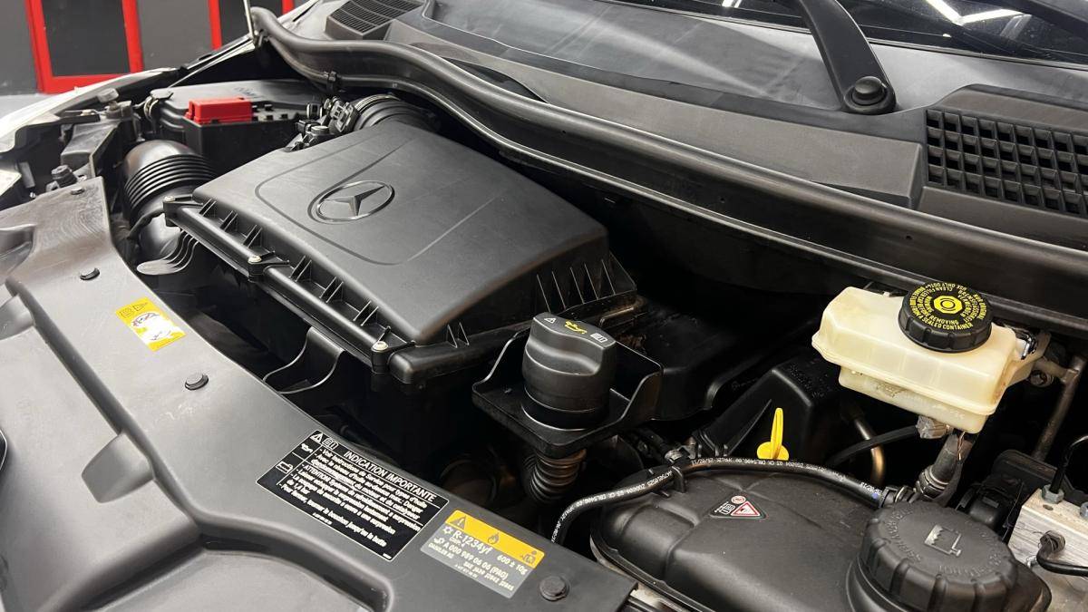 mercedes-benz-vito-2018-diesel-2143cc